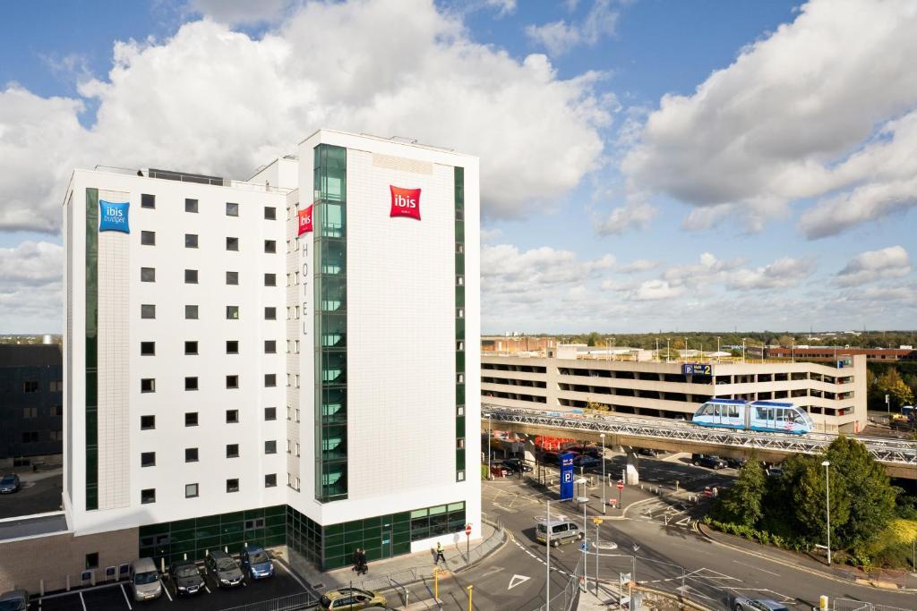 Ibis Budget Birmingham Airport Terminal Building - Nec บิกเกนฮิลล์ ภายนอก รูปภาพ