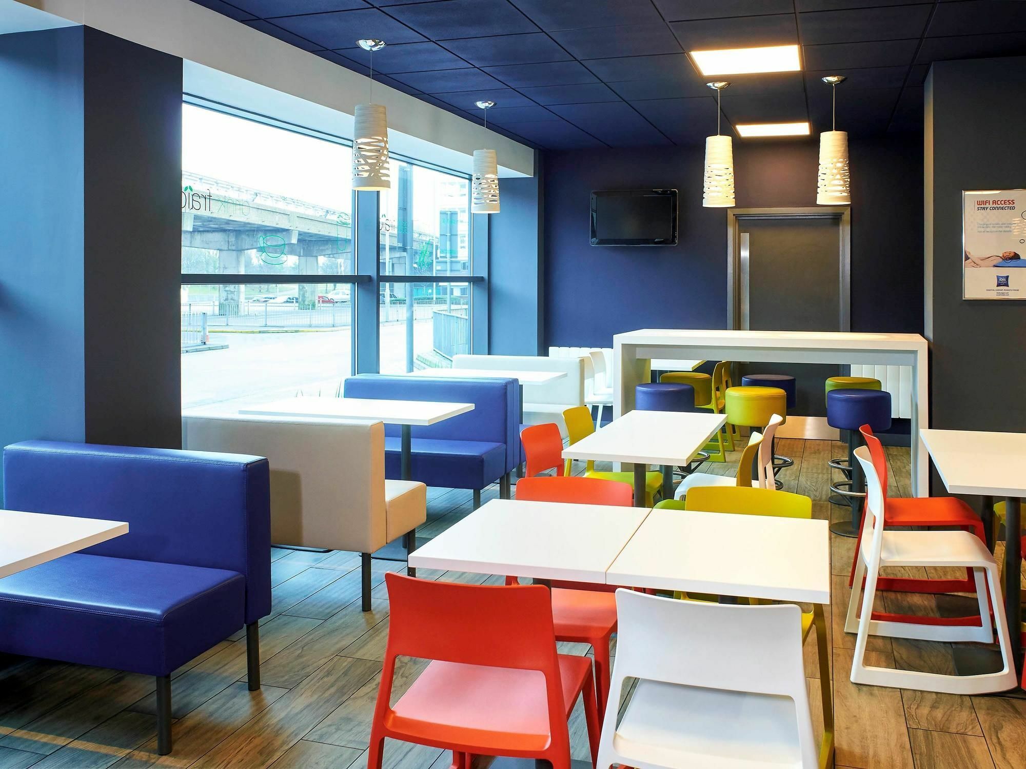 Ibis Budget Birmingham Airport Terminal Building - Nec บิกเกนฮิลล์ ภายนอก รูปภาพ